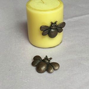 Home interiors and gifts Metal candle pins Bee shaped
